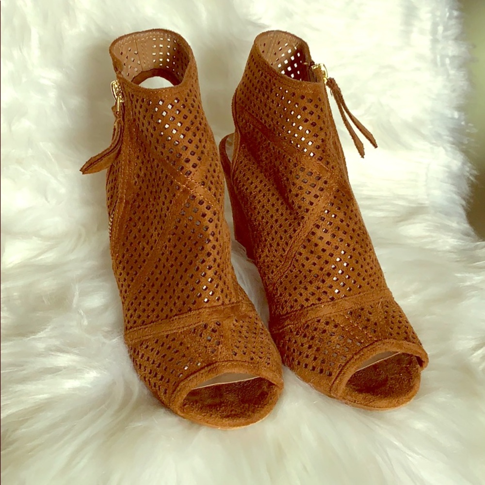 Brown wedges